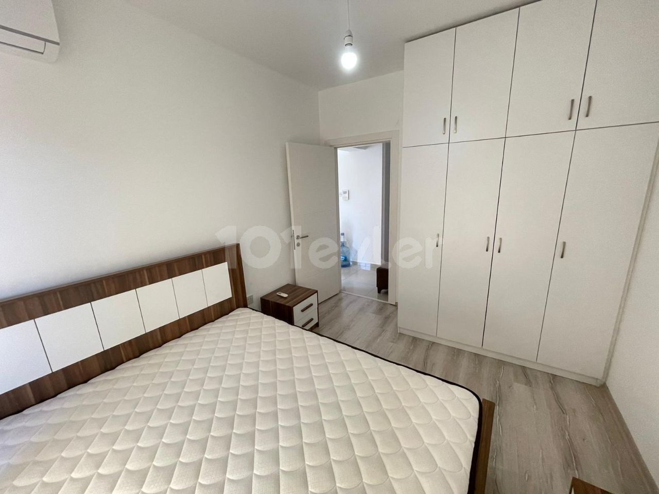 ZYPERN KYRENIA ZENTRUM DE TRANSFORMATOR BEZAHLT VOLL MÖBLIERT 1+1 WOHNUNG ZU VERKAUFEN ** 