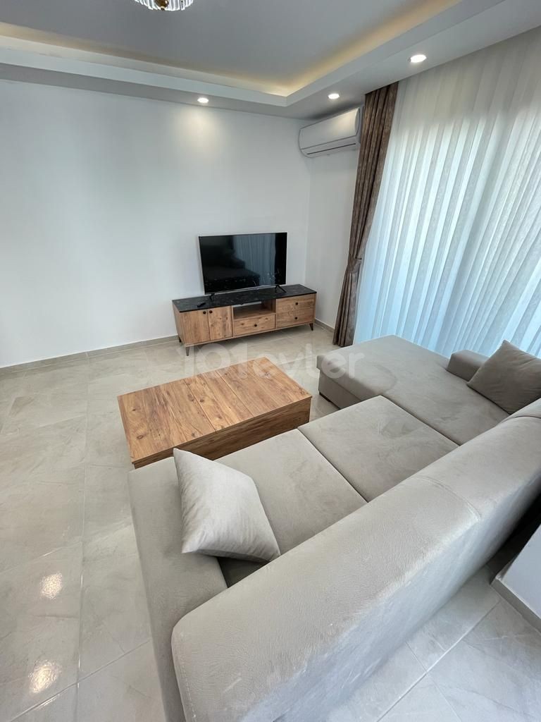 1+1 LUXUS-WOHNUNG ZUM VERKAUF IN ZYPERN KYRENIA ALSANCAK ** 