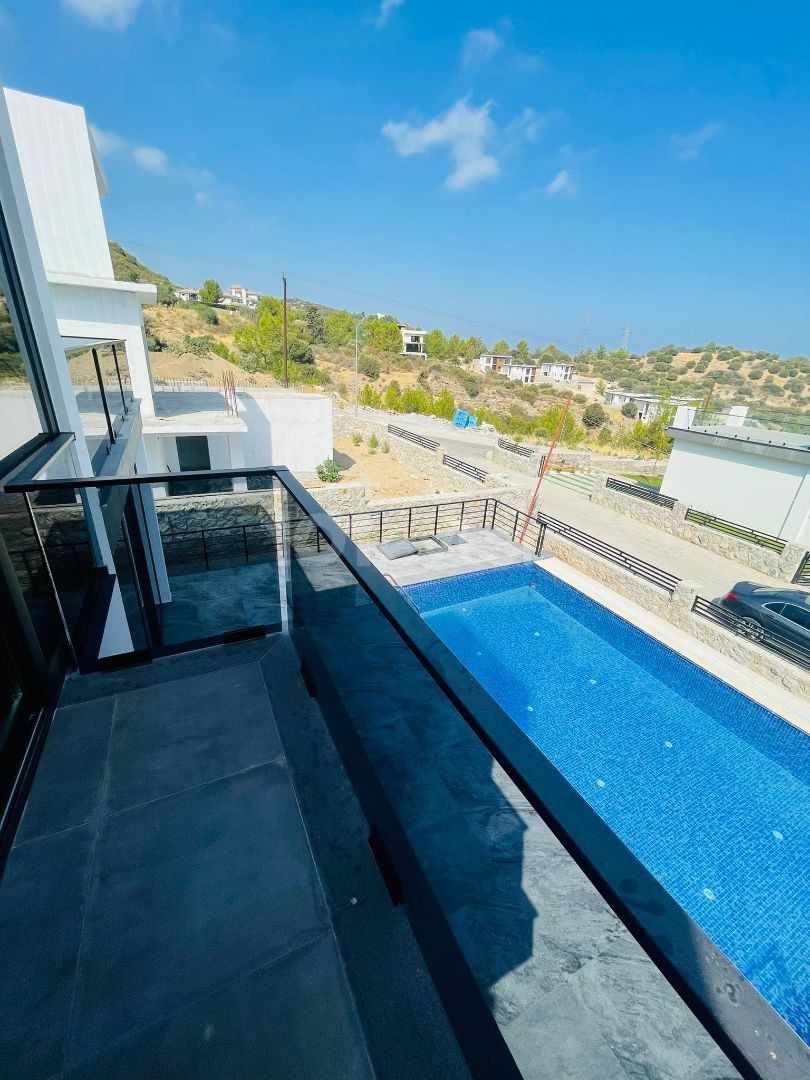 NEWLY FURNISHED 3 + 1 LUXURY VILLA FOR RENT WITH PRIVATE POOL IN KYRENIA EDREMIT ** 