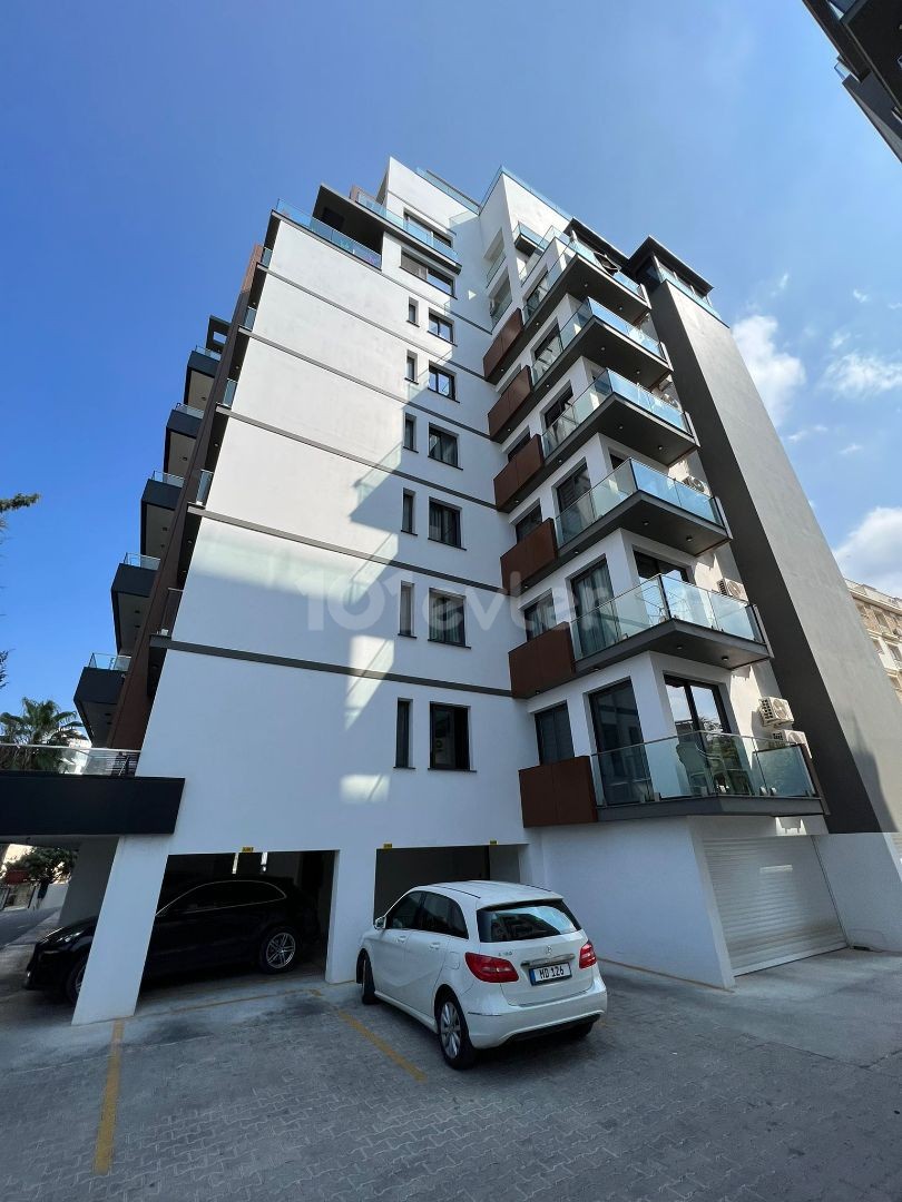 2+ 1 LUXURY APARTMENT FOR RENT IN THE CENTER OF KYRENIA ** 