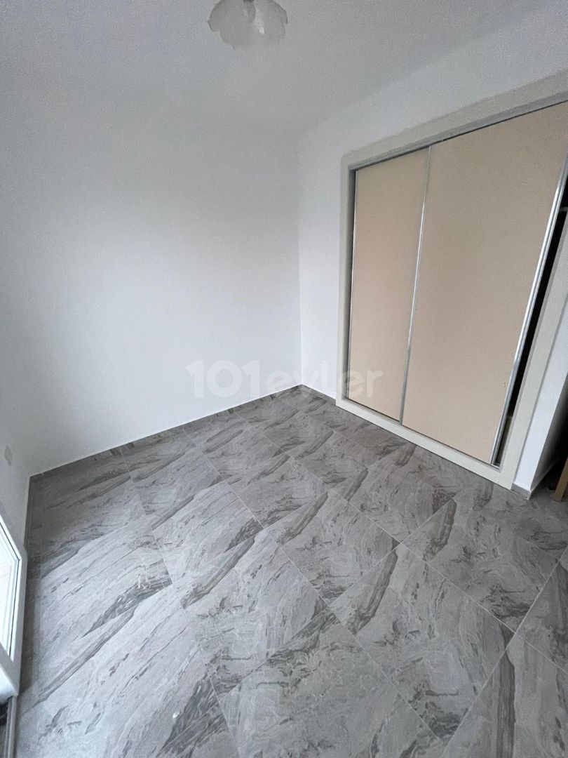 KIBRIS GİRNE ALSANCAK'TA  ULAŞIMI KOLAY 2+1 SATILIK FIRSAT FİYATLI DAİRE