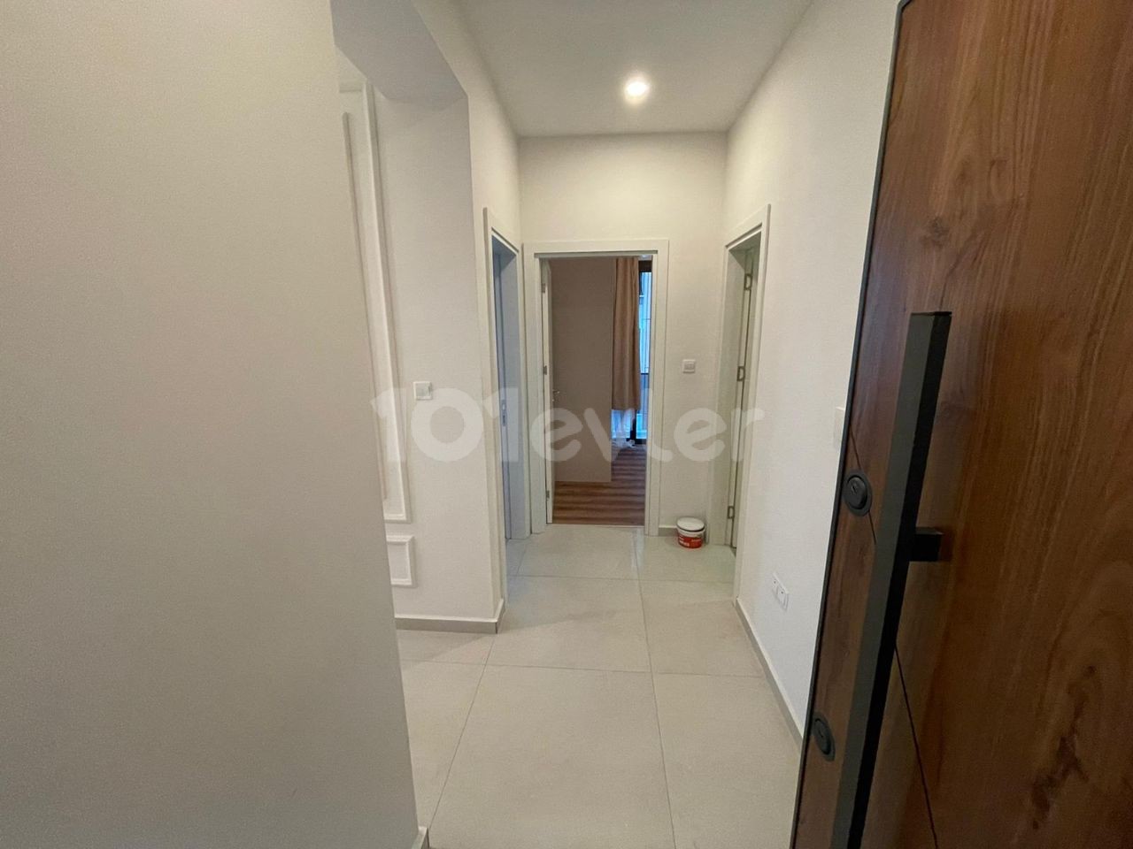 LUXURIOUS 2+1 FLAT FOR SALE IN KYRENIA CENTER WITH POOL