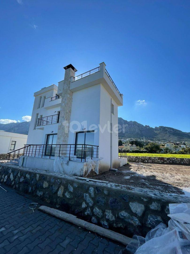 4+1 VILLA ZUM VERKAUF IN ZYPERN GIRNE LAPTA