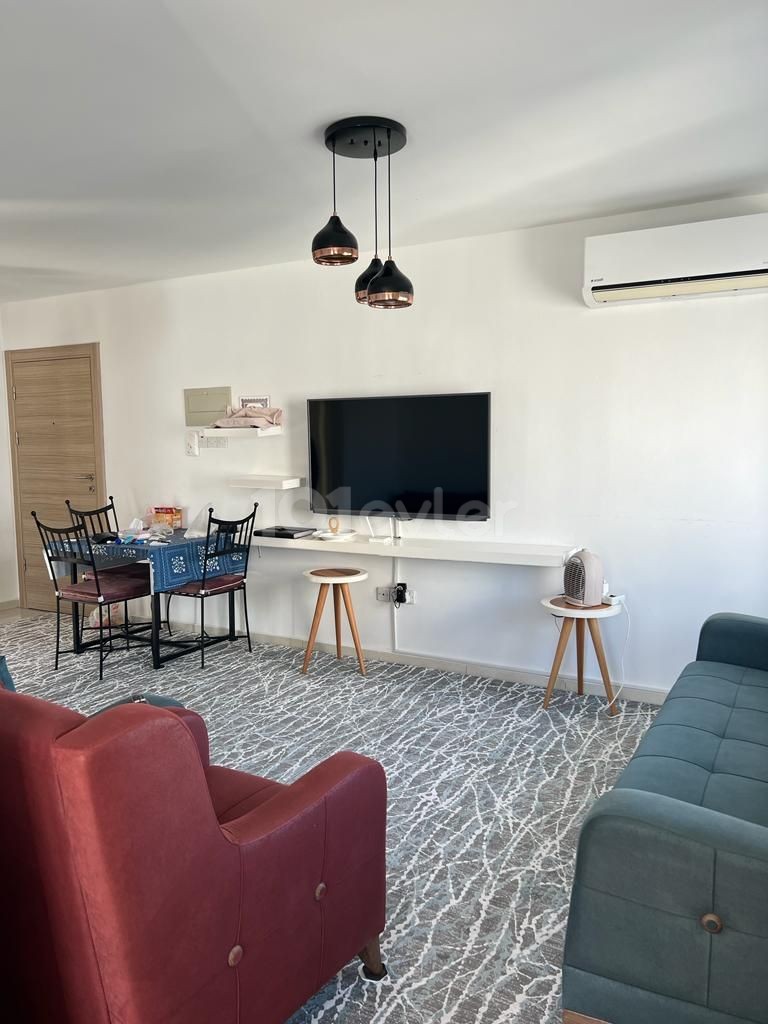 GİRNE MERKEZ'DE SATILIK 2+1 DAİRE