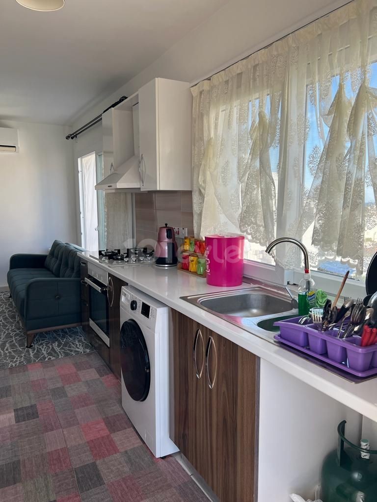 GİRNE MERKEZ'DE SATILIK 2+1 DAİRE