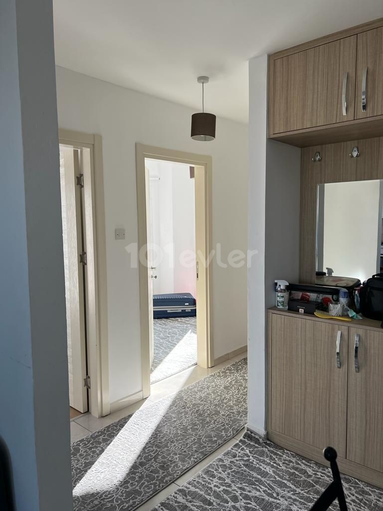 GİRNE MERKEZ'DE SATILIK 2+1 FULL EŞYALI DAİRE