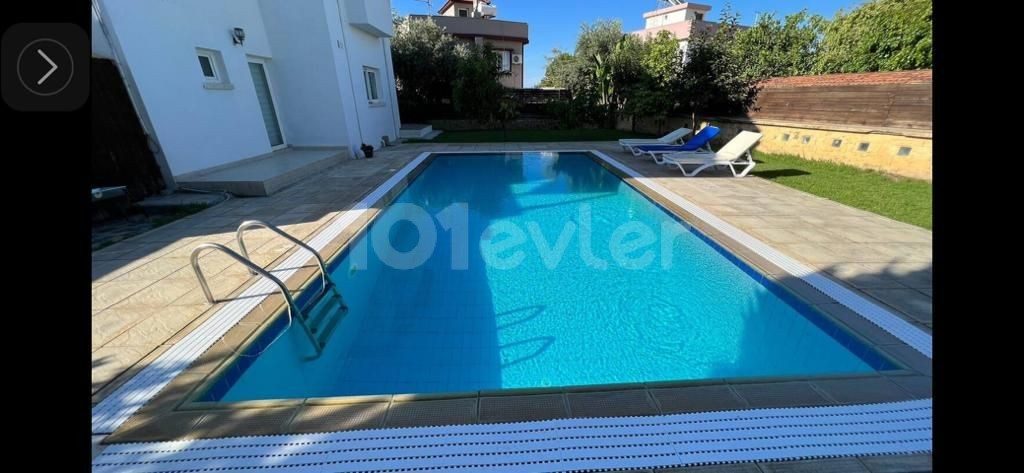 VILLA MIT PRIVATEM POOL ZU VERKAUFEN IN ALSANCAK, ZYPERN KYRENIA