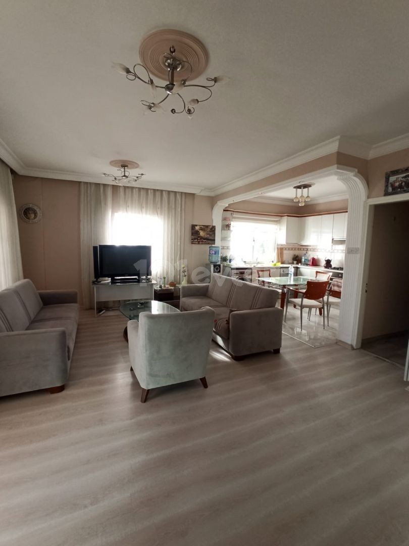 GİRNE MERKEZ' DE SATILIK 2+1 PENTHOUSE