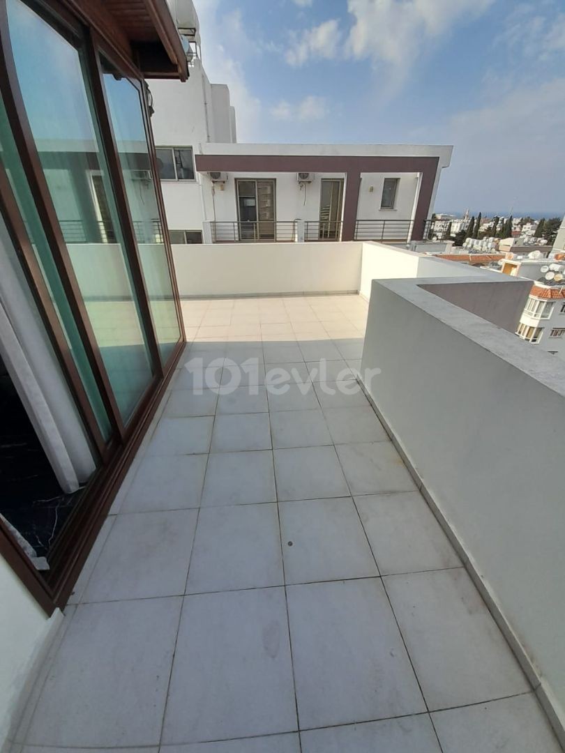 Penthouse To Rent in Girne Merkez, Kyrenia