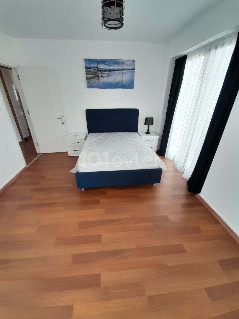 KIBRIS GİRNE MERKEZDE KİRALIK 2+1 DENİZ MANZARALI PENTHOUSE