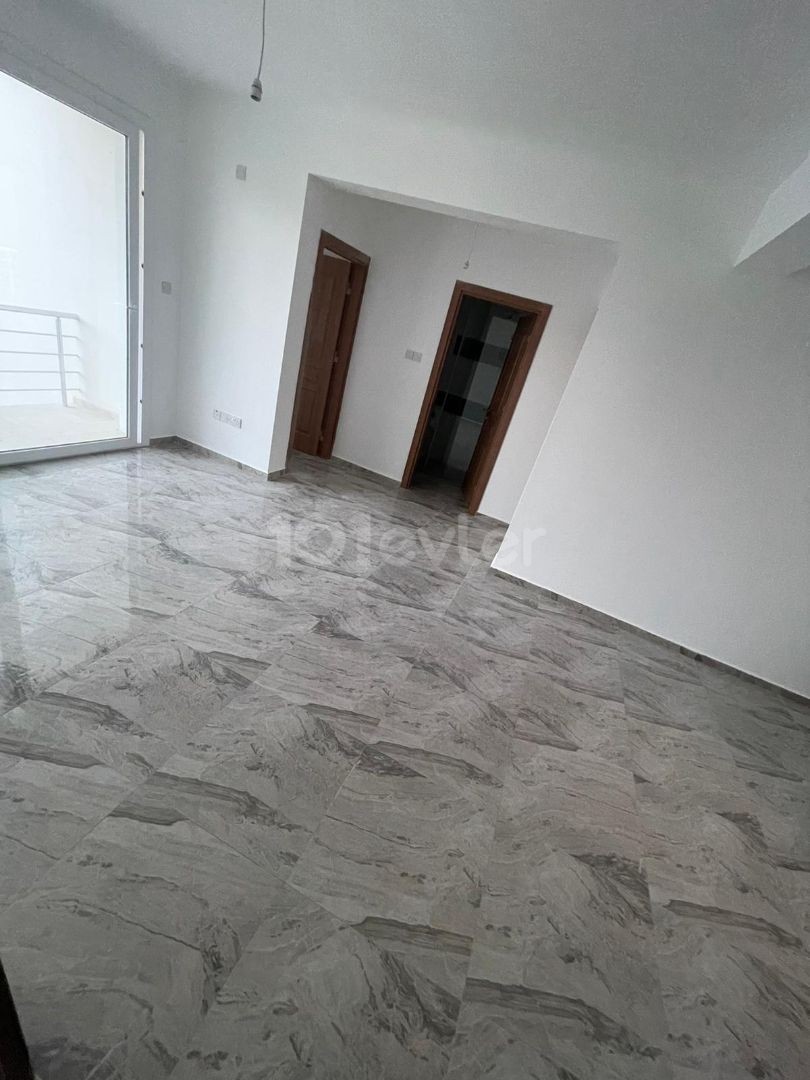 KIBRIS GİRNE ALSANCAK'TA SATILIK 2+1 DAİRE