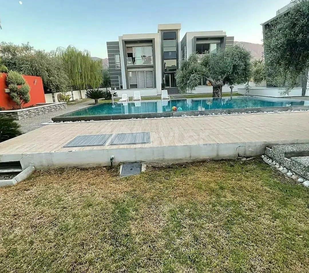 2+1 APARTMENT FOR RENT IN A COMPLEX WITH POOL IN OZANKOY, CYPRUS GİRNE