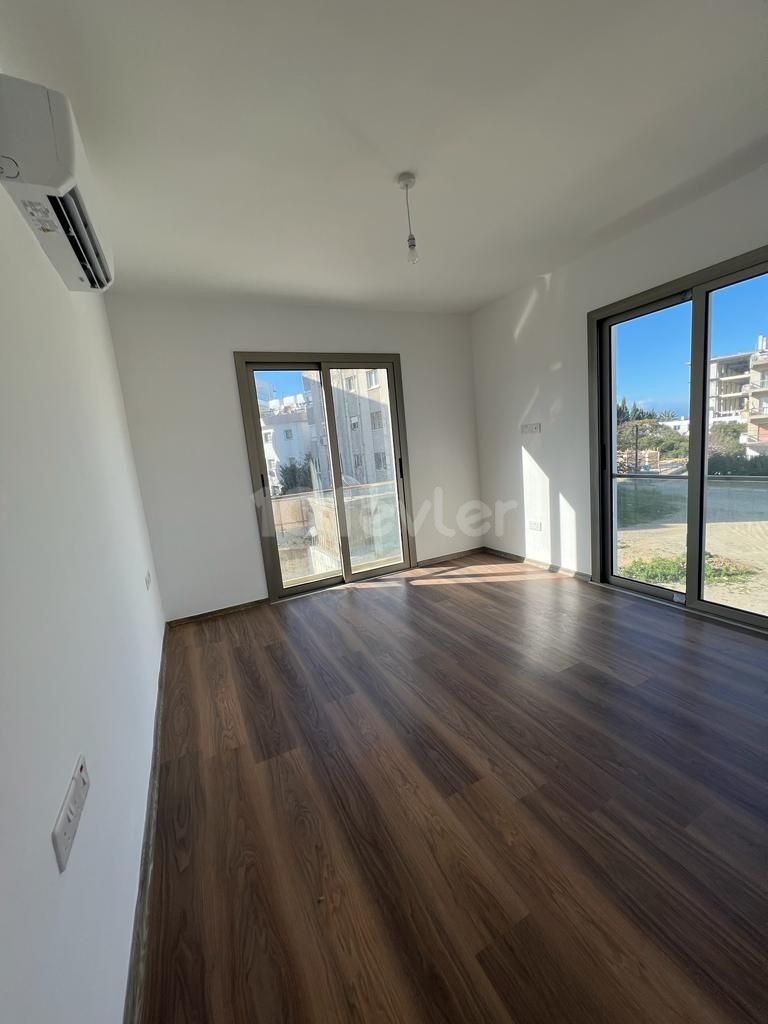 2+1 FLATS FOR SALE IN CYPRUS GIRNE CENTER