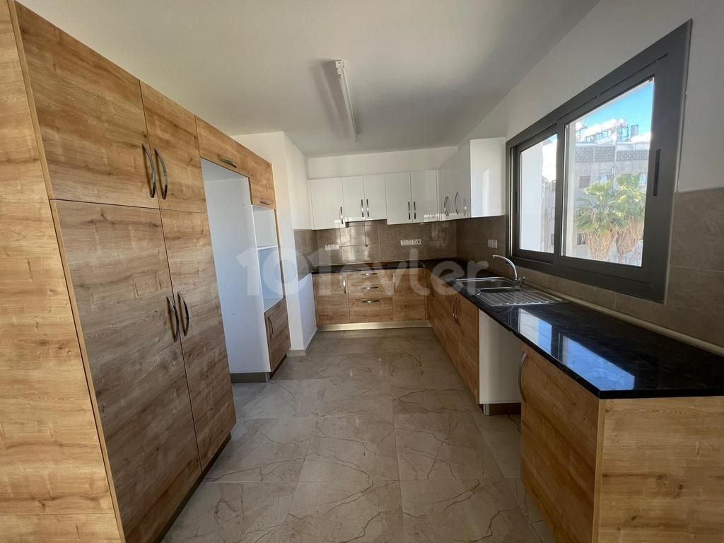 2+1 FLATS FOR SALE IN CYPRUS GIRNE CENTER