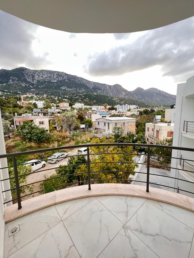 READY TO MOVE IN 3+1 FLAT FOR SALE IN CYPRUS KYRENIA LAPTA REGION