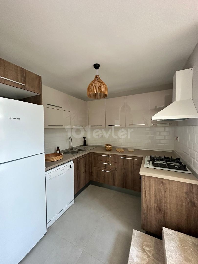 4+1 LUXUS-DUPLEX-WOHNUNG ZUM VERKAUF IN EINEM GRUNDSTÜCK MIT POOL IN ZYPERN GIRNE ALSANCAK