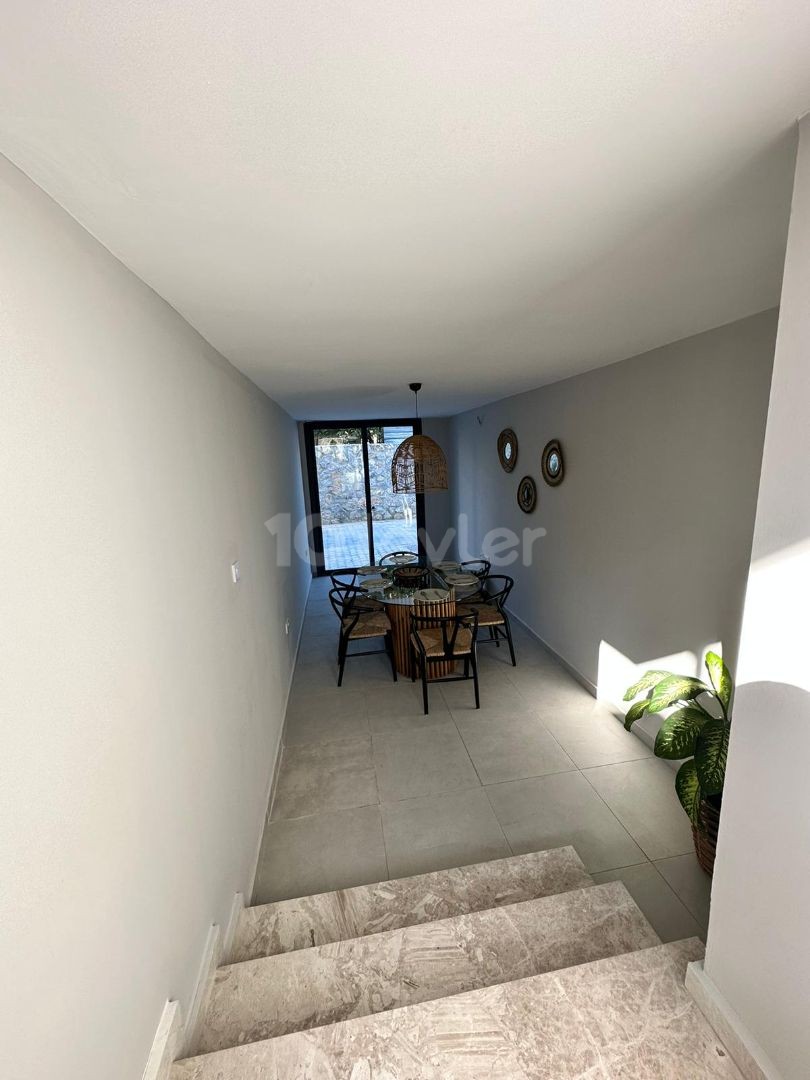 4+1 FLATS FOR SALE IN CYPRUS GIRNE ALSANCAK REGION WITH CLOSED PARKING PARKING, TERRACE, MOUNTAIN, SEA VIEW, TURN KEY AFTER 50% PAYMENT, 12 MONTHS MAINTENANCE.