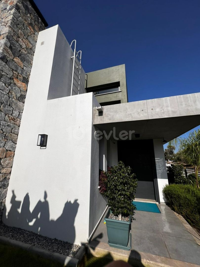 VOLLSTÄNDIG MÖBLIERTE 3+1 LUXUSVILLA ZUM VERKAUF IN ZYPERN GIRNE OLIVE GROVE REGION MIT SEINEM HERRLICHEN GARTEN UND LAGE IN INTEX MIT NATUR