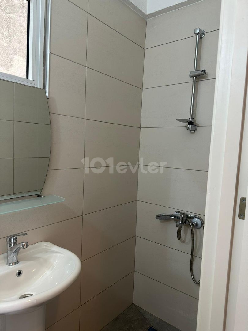 3+1 FLAT FOR RENT IN A SITE WITH POOL IN GIRNE CENTER, CYPRUS