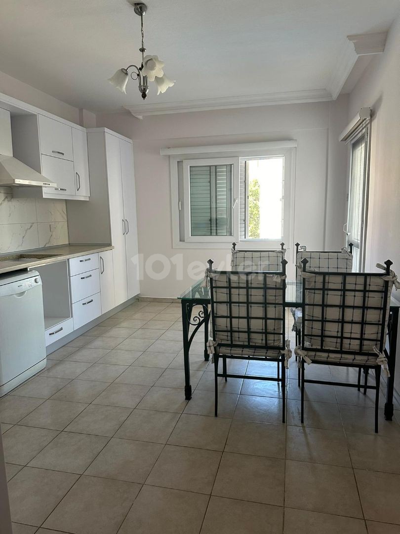 3+1 FLAT FOR RENT IN A SITE WITH POOL IN GIRNE CENTER, CYPRUS