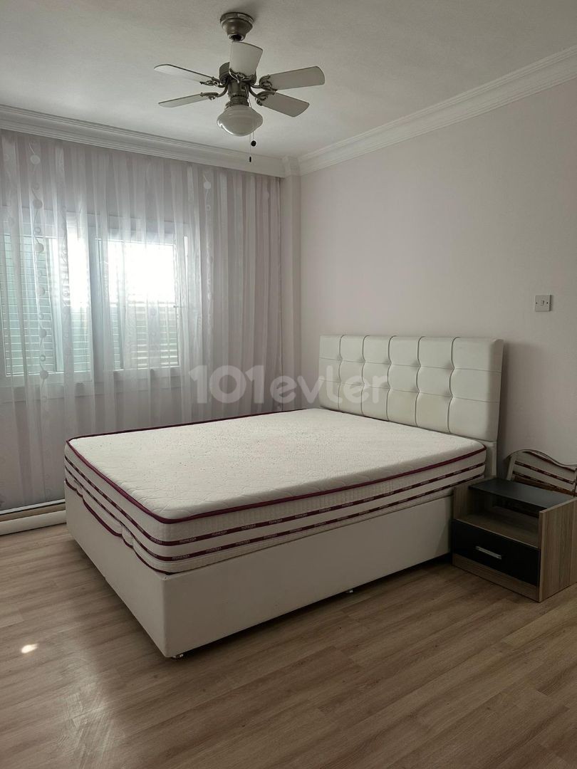 3+1 FLAT FOR RENT IN A SITE WITH POOL IN GIRNE CENTER, CYPRUS