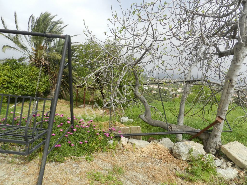 خانه مستقل برای فروش in Karşıyaka, گیرنه