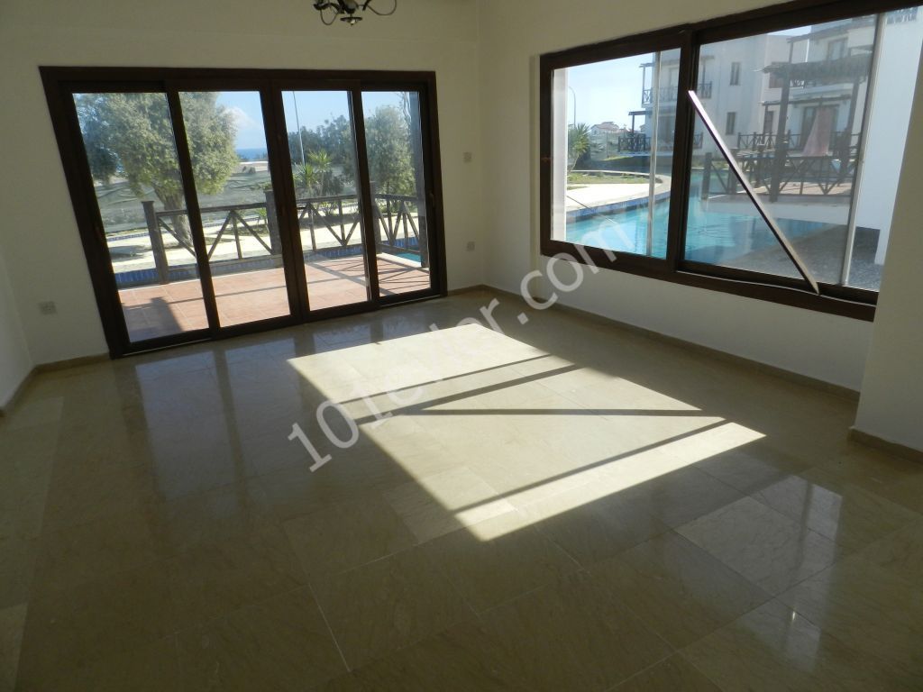 Girne Yeşiltepe,de 3+1 Satılık Villa ( FİLİZ 0533 866 3338 )