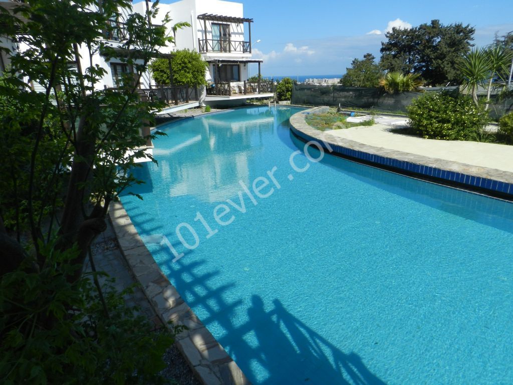 Girne Yeşiltepe,de 3+1 Satılık Villa ( FİLİZ 0533 866 3338 )