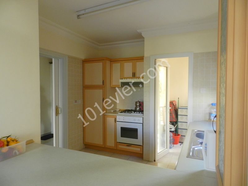 Flat To Rent in Girne Merkez, Kyrenia