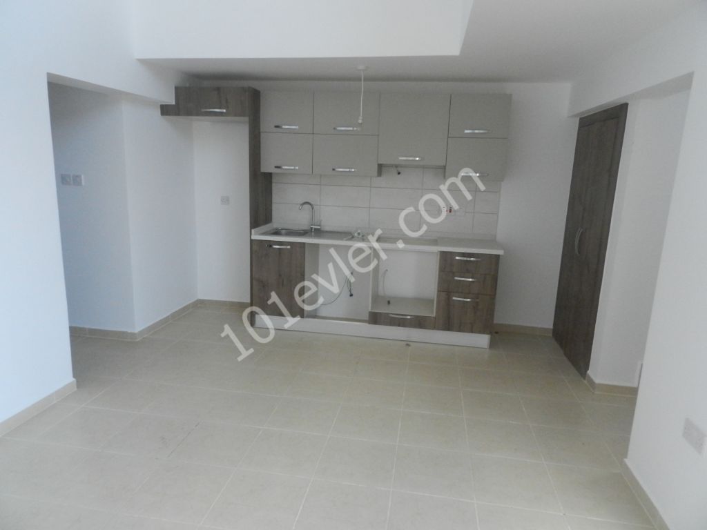 2+1 apartments for sale in Karsiyaka ** 