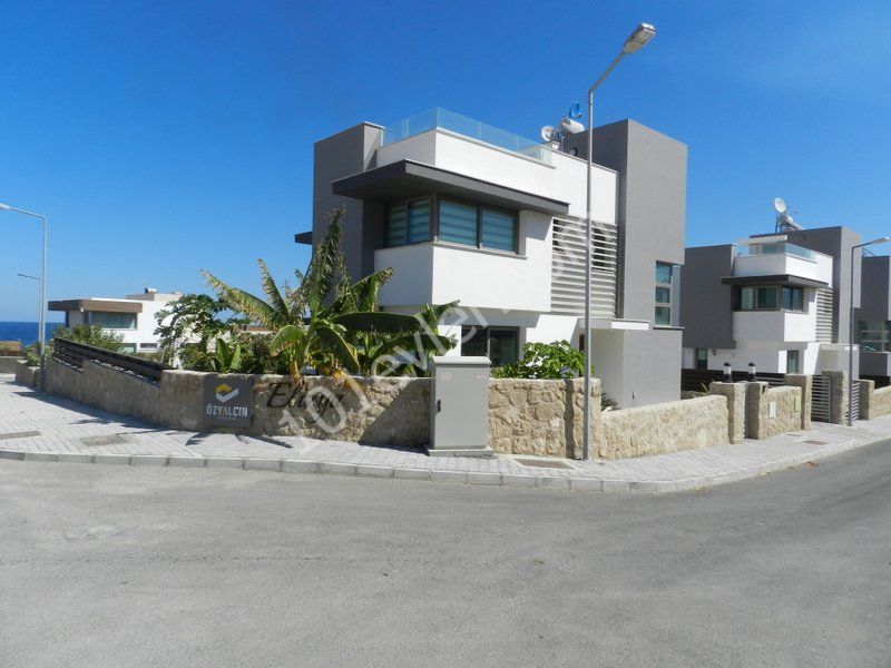 3+1 villa zum Verkauf in chatalköy ** 