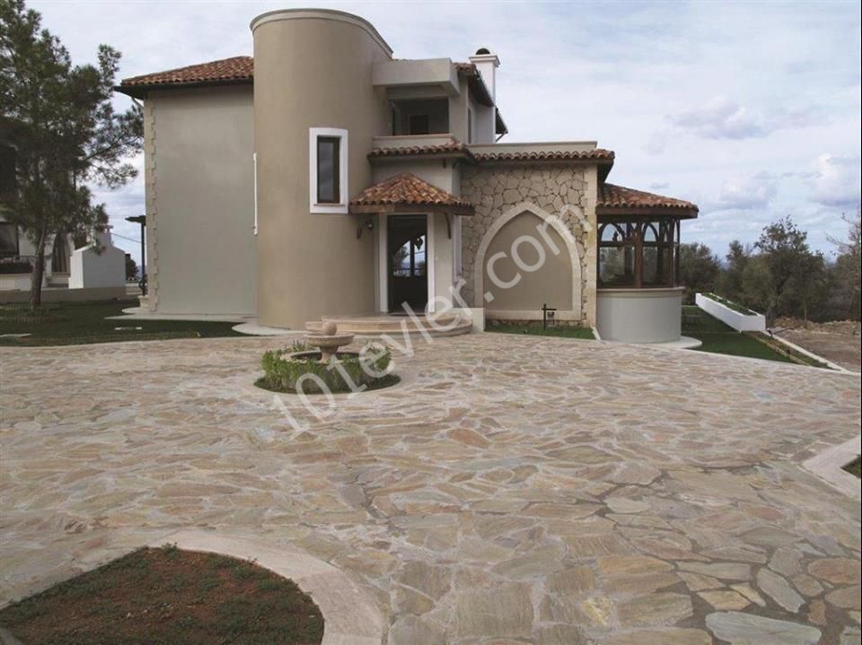 Villa For Sale in Karaağaç, Kyrenia