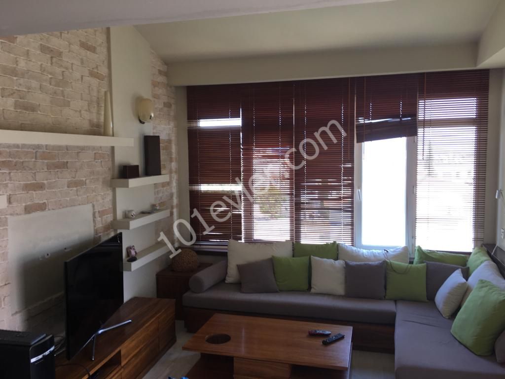 Girne Merkez'de 2+1 Satılık Penthouse