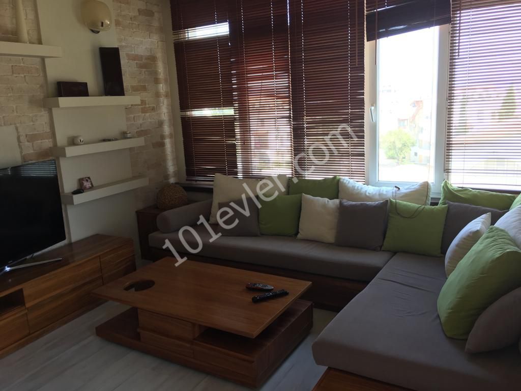 Girne Merkez'de 2+1 Satılık Penthouse