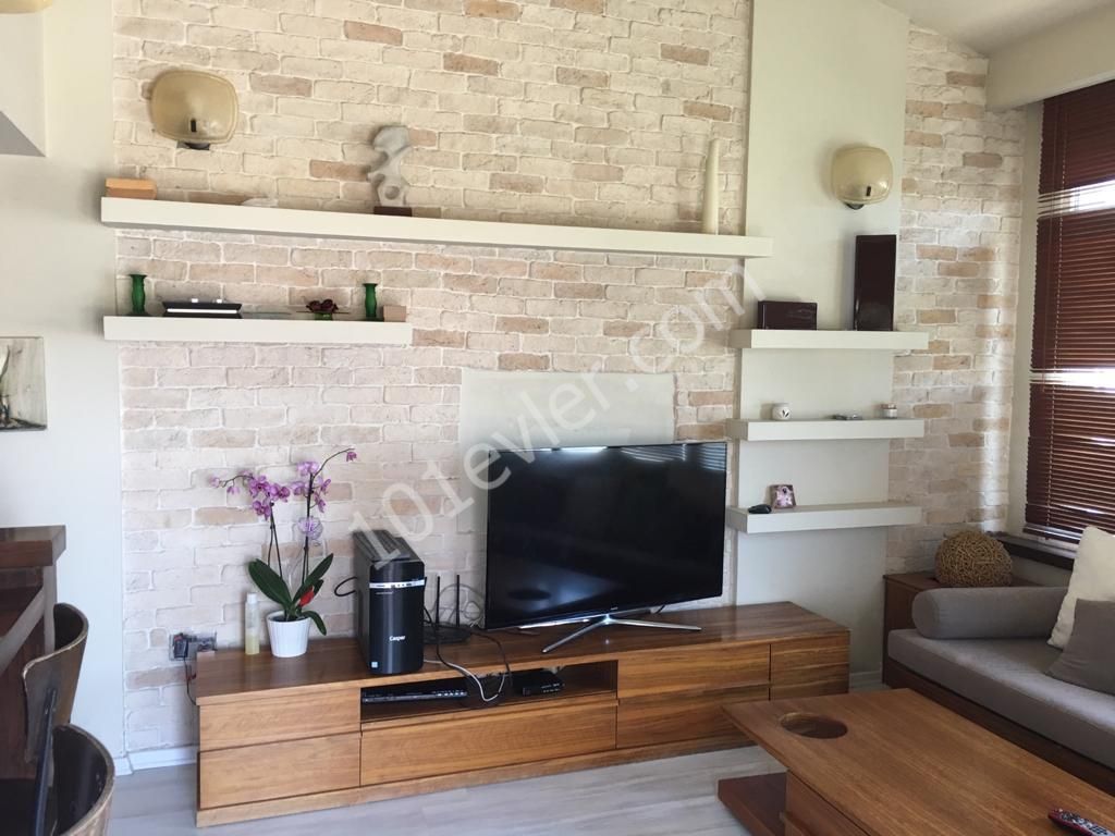 Girne Merkez'de 2+1 Satılık Penthouse