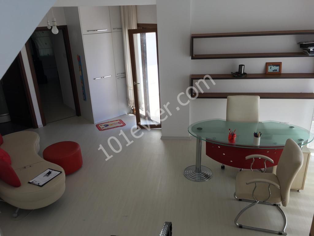 Lapta Başpınar`da 3+1 Kiralık Villa