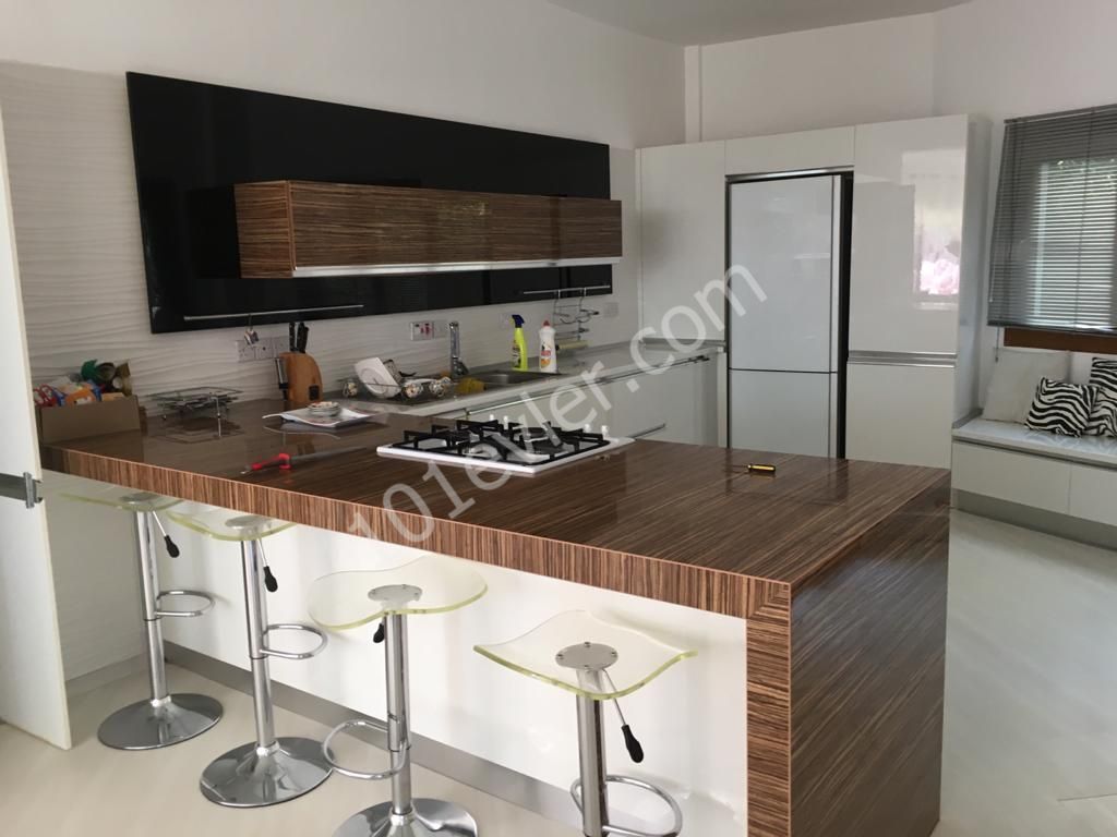 3 + 1 Villa for Rent in Lapta Başpınar ** 