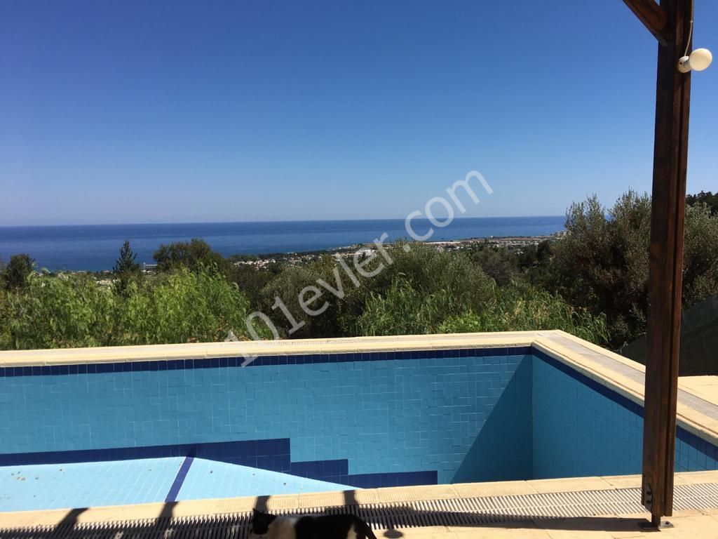 3 + 1 Villa for Rent in Lapta Başpınar ** 