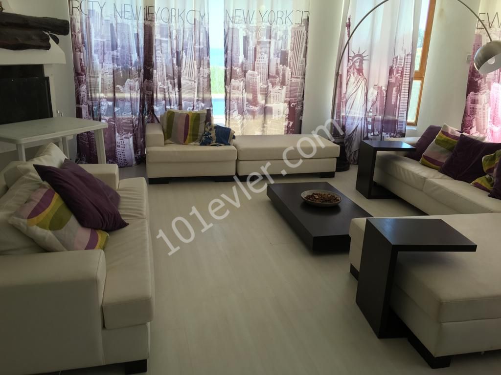 Lapta Başpınar`da 3+1 Kiralık Villa