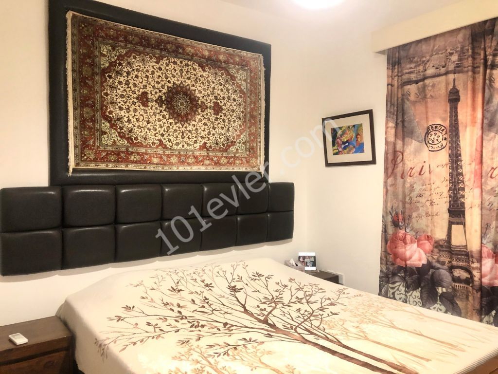 Girne Alsancak,da 4+1 Satılık Villa