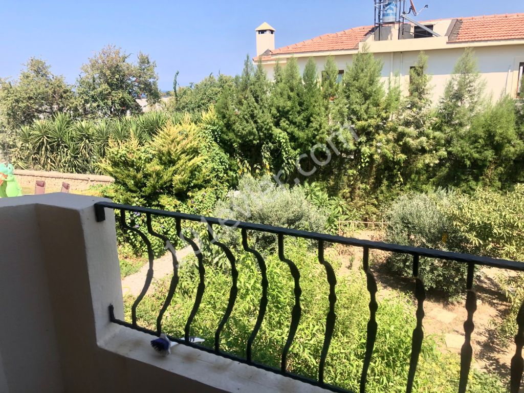 Girne Alsancak,da 4+1 Satılık Villa