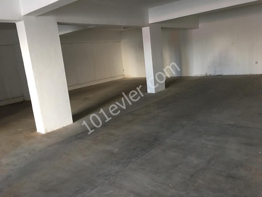 Girne Merkezde kiralık  Depo