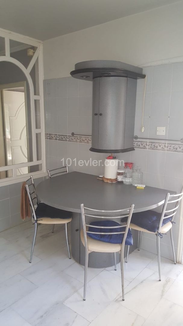 Girne Merkezde 2+1 Satılık Daire