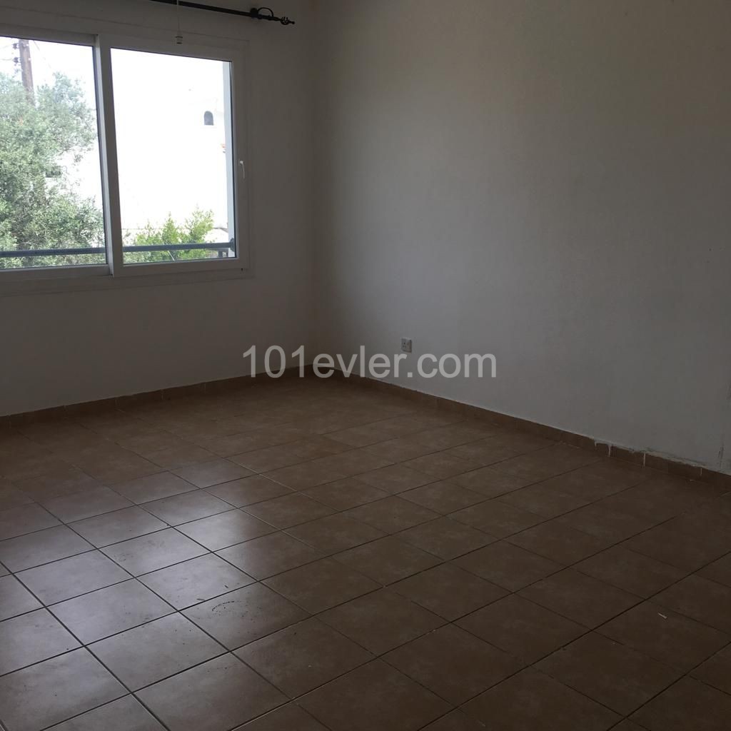 ALSANCAK'DA SATILIK 2+1 DAİRE 49000 stg 3+1 59000 stg 