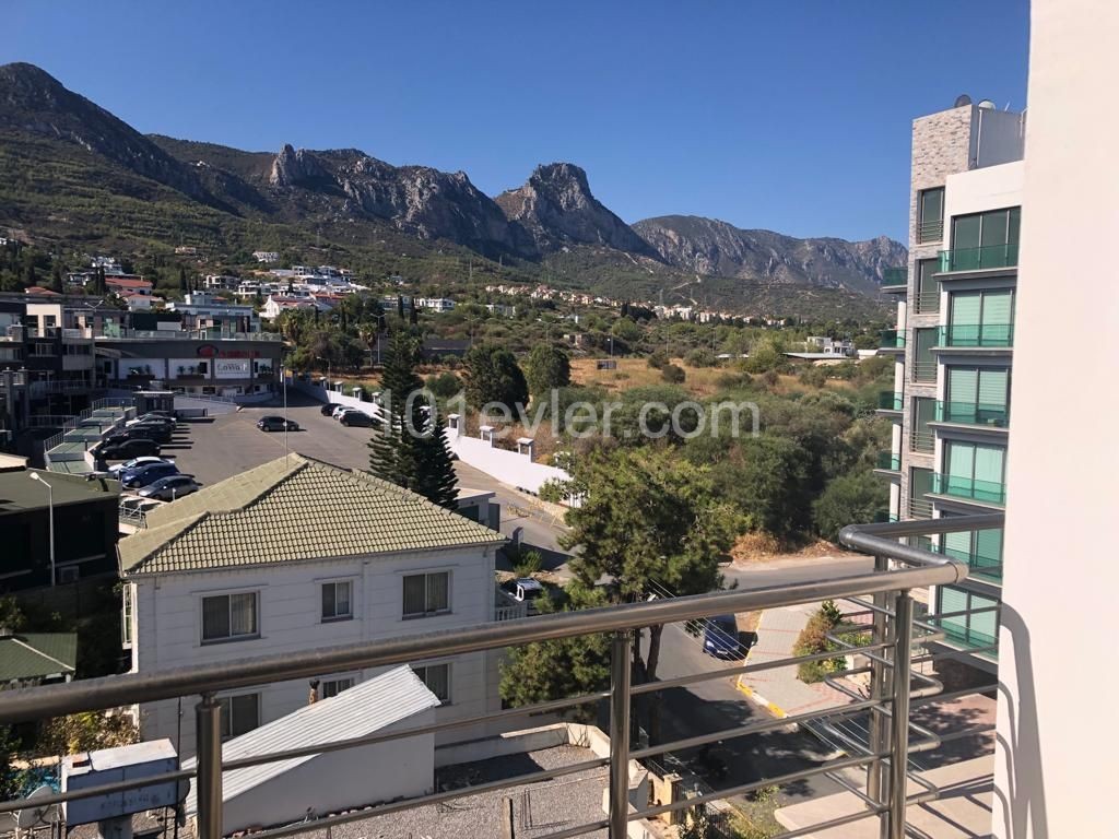 Flat To Rent in Girne Merkez, Kyrenia