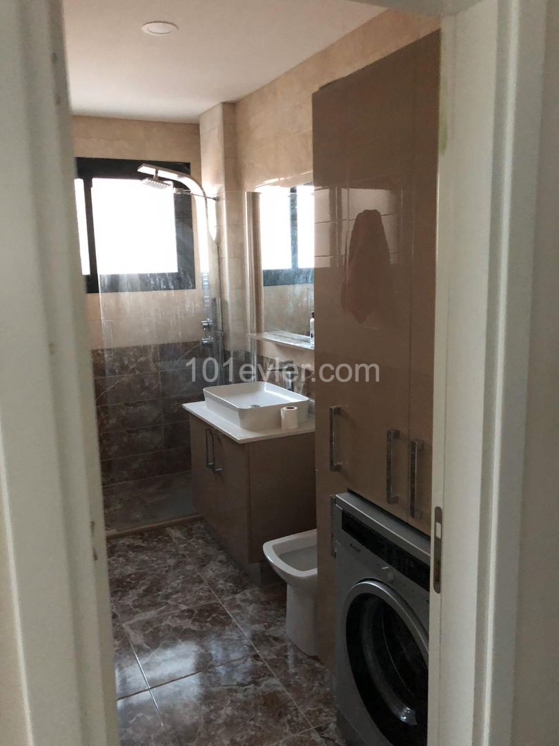 200m2  penthouse eşyalı 120000 stg 