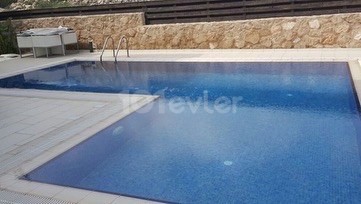 20m luxury villa with pool very close to the sea ** 