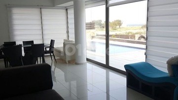 20m luxury villa with pool very close to the sea ** 