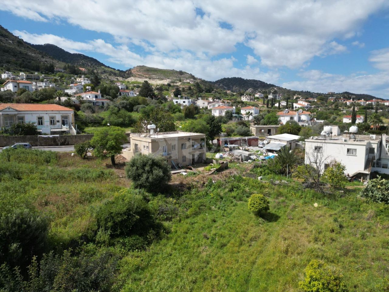 mükmmel manzah  yol var