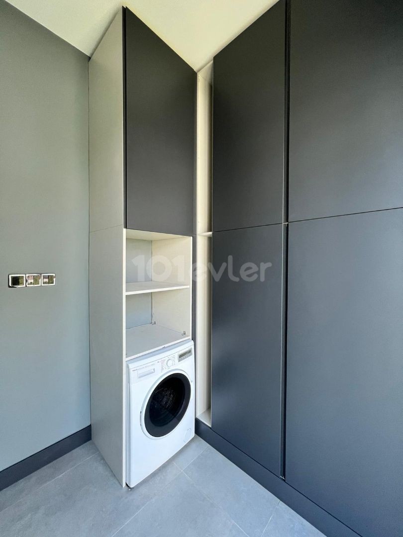 ultra luxury 3+1 white goods ** 